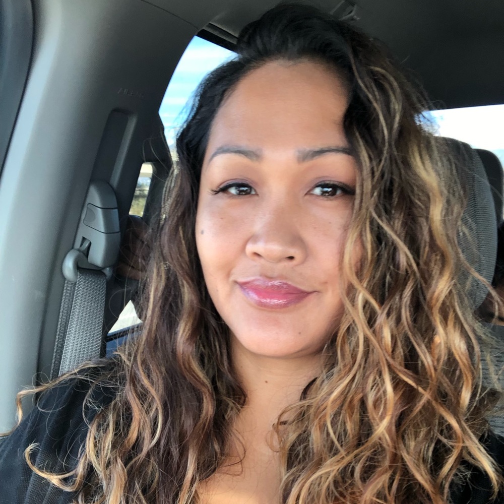 Meet your Posher, Manola